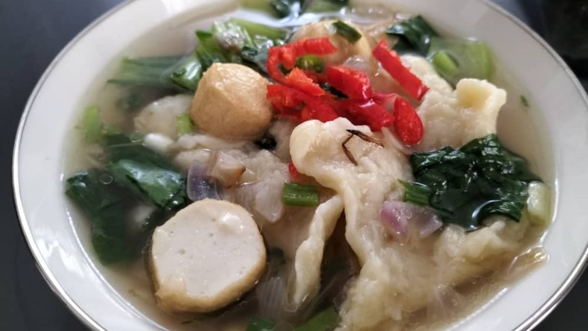 Sup Tepung ini tengah viral di tiktok. Banyak orang share cara pembuatannya. Ada juga yang panggil Sup Gandum. Dah cuba belum?