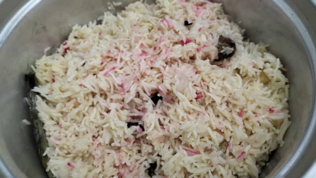 Resepi Nasi Minyak Mudah 8 Bahan Guna Rice Cooker